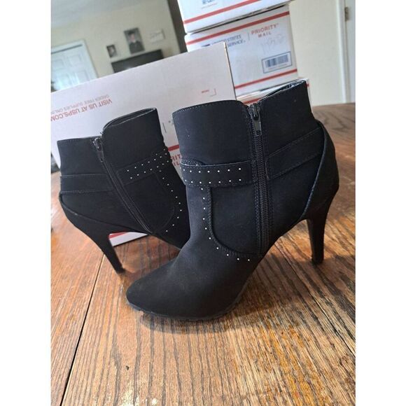 10M ...me too Black Buckle Embellished High Heel Pump Ankle Boots Booties Shoes - Picture 6 of 11